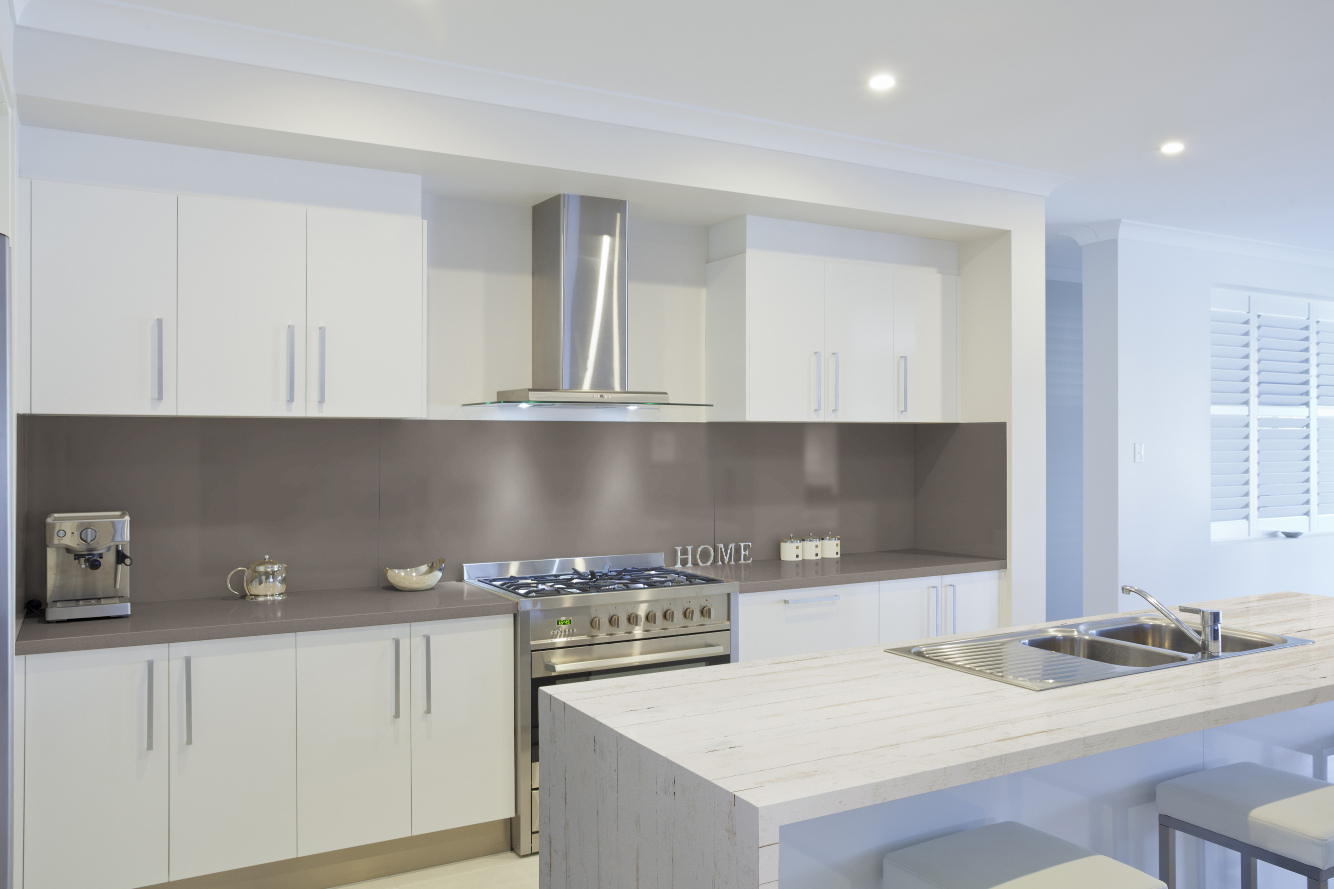 https://smartroom.s3-eu-west-1.amazonaws.com/outputfolder/RS11074_Dekton%20Kitchen%20Makai%20y%20Galema%20-%20Color%20D.jpg